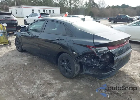 2022 Hyundai Elantra Sel z USA, uszkodzony, nr VIN 5NPLM4AG0NH063758